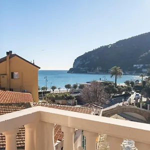 noliday-riviera-sea-view-luxury-apartment.hotelitalianriviera.com/